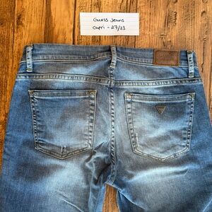 GUESS Women’s Light Blue Slim Capri Jeans - Faded Wash